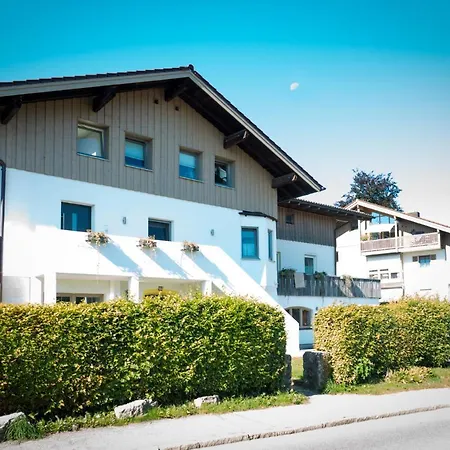Haus Amberger 아파트 *